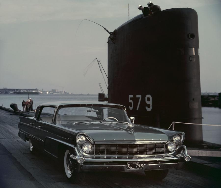  Lincoln Premiere Landau 4-Door Hardtop (7B) 1959 года  (фото 1 из 9)